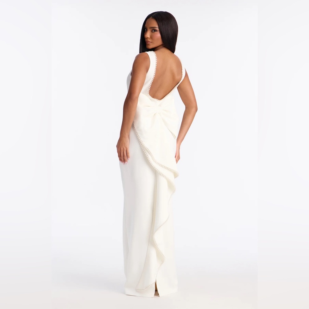 Fashion Nova Women’s Medium White Pearl‎ Bow Wedding Black Tie Maxi Gown Dress